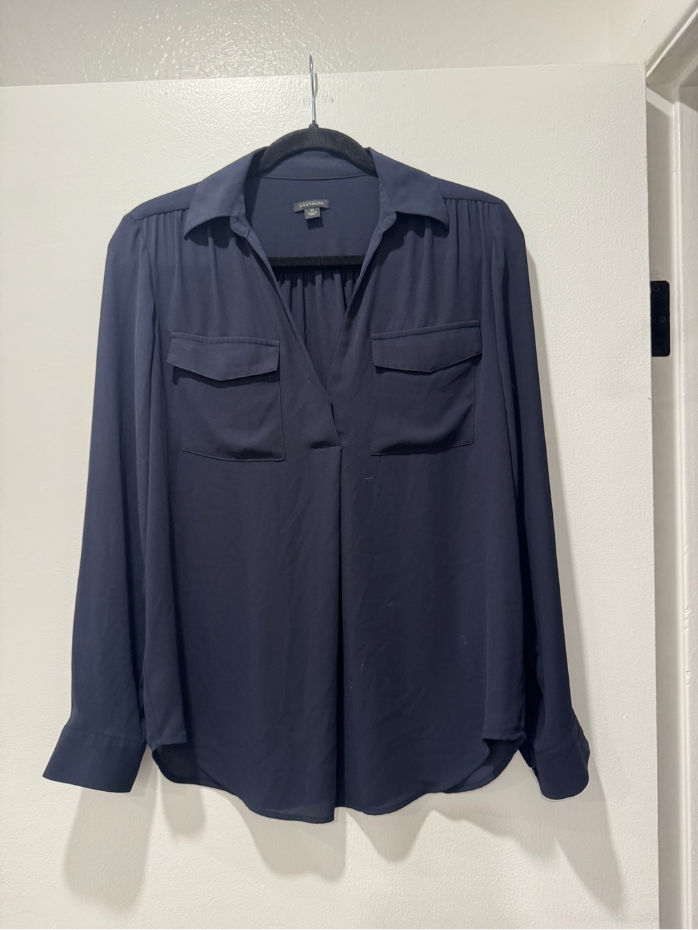 Ann Taylor Navy Blue Utility Blouse | XS | Long Sleeve Split Neck Top